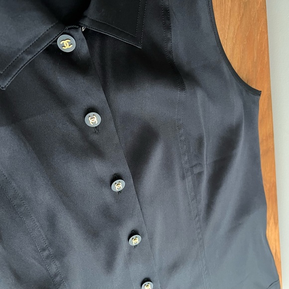 ❌SOLD❌ CHANEL Vintage 1996 CC Logo Black Silk Blouse Gold FR40 M Excellent Auth - Picture 4 of 15